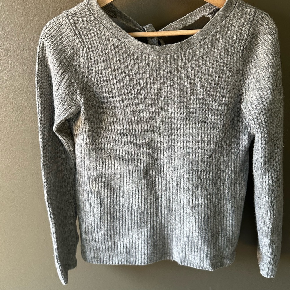 Banana Republic Merino and Cashmere Gray Women's Sweater with Bow